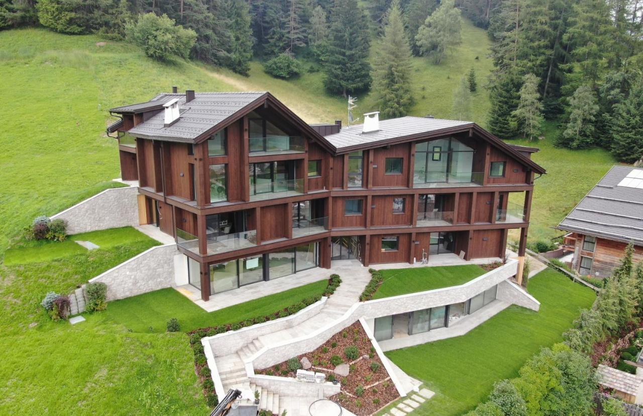 Luxury Chalet P Ortisei Luaran gambar
