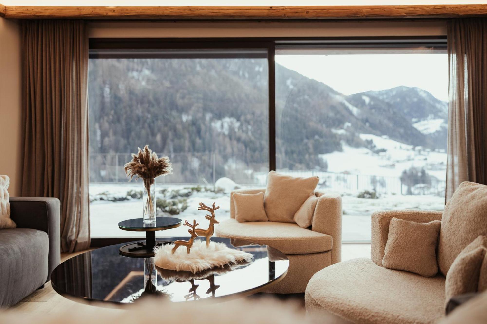 Luxury Chalet P Ortisei Luaran gambar