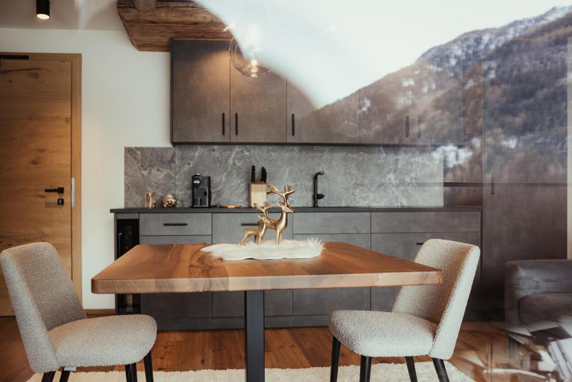 Luxury Chalet P Ortisei Luaran gambar