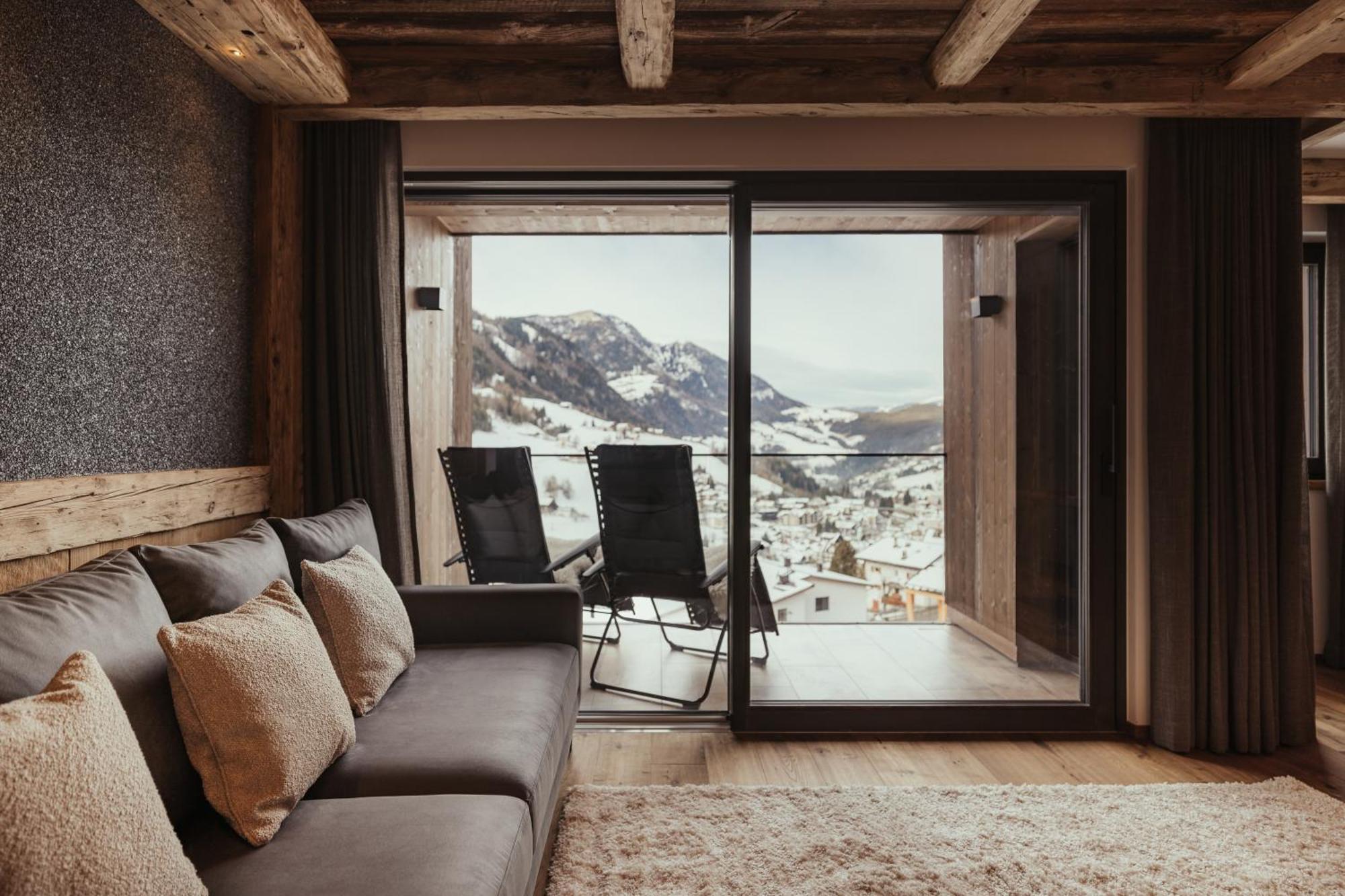 Luxury Chalet P Ortisei Luaran gambar