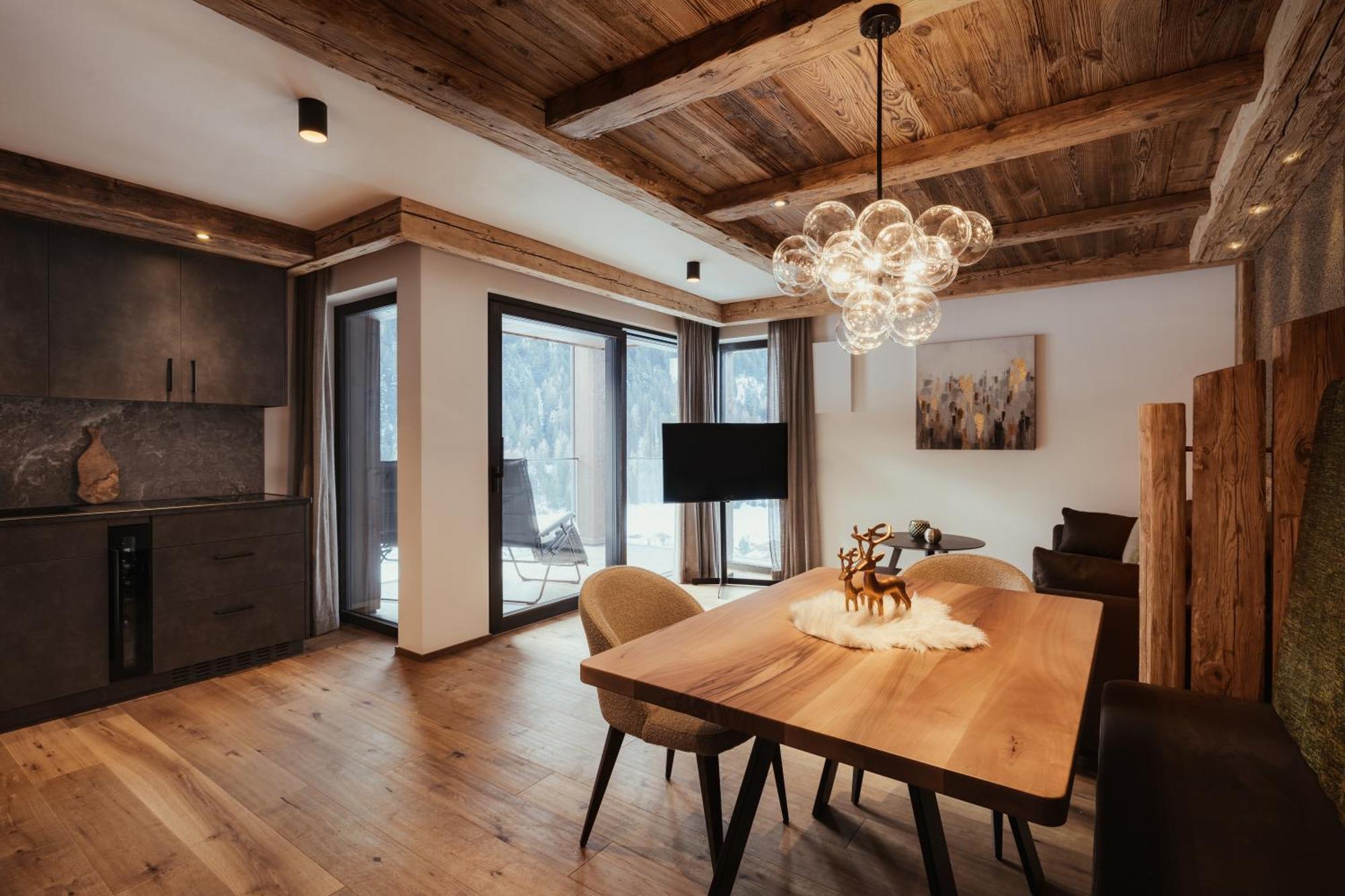 Luxury Chalet P Ortisei Luaran gambar