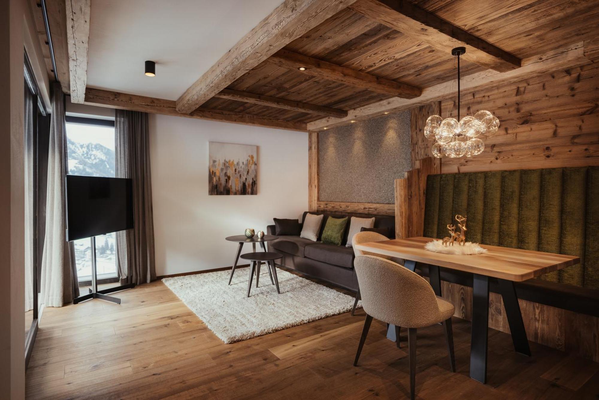 Luxury Chalet P Ortisei Luaran gambar
