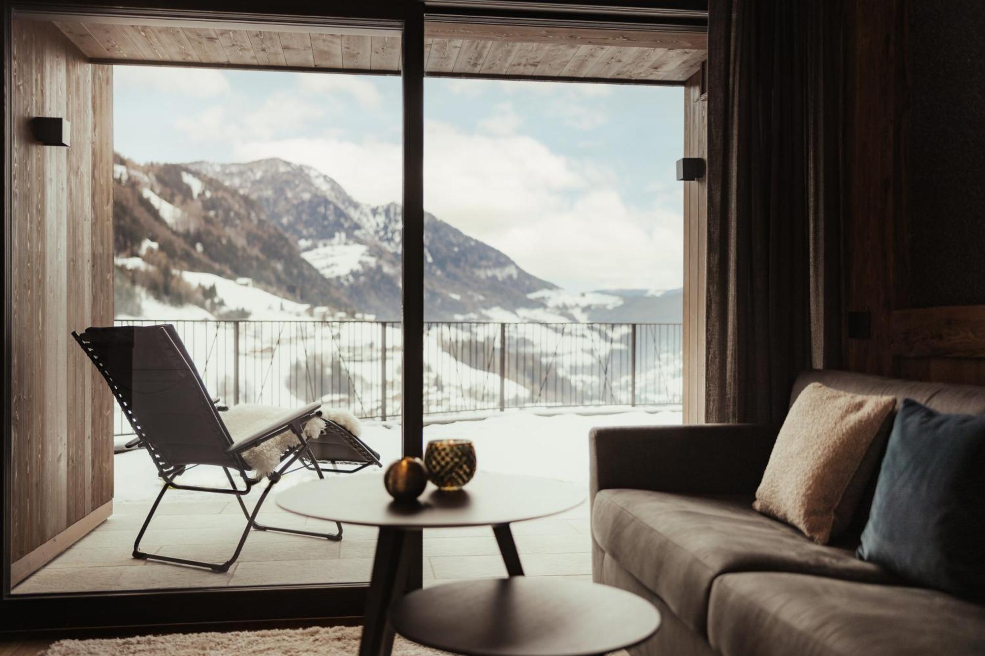 Luxury Chalet P Ortisei Luaran gambar